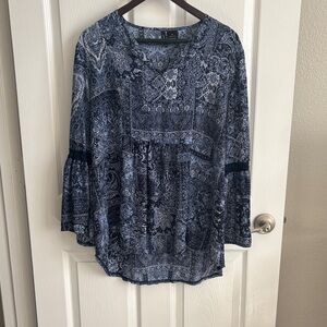 New Directions Blue Patterned Blouse
